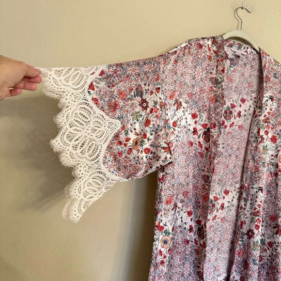 Victoria’s Secret Satin Lace Floral Cover-up Kimono Robe Size XS - Picture 5 of 14